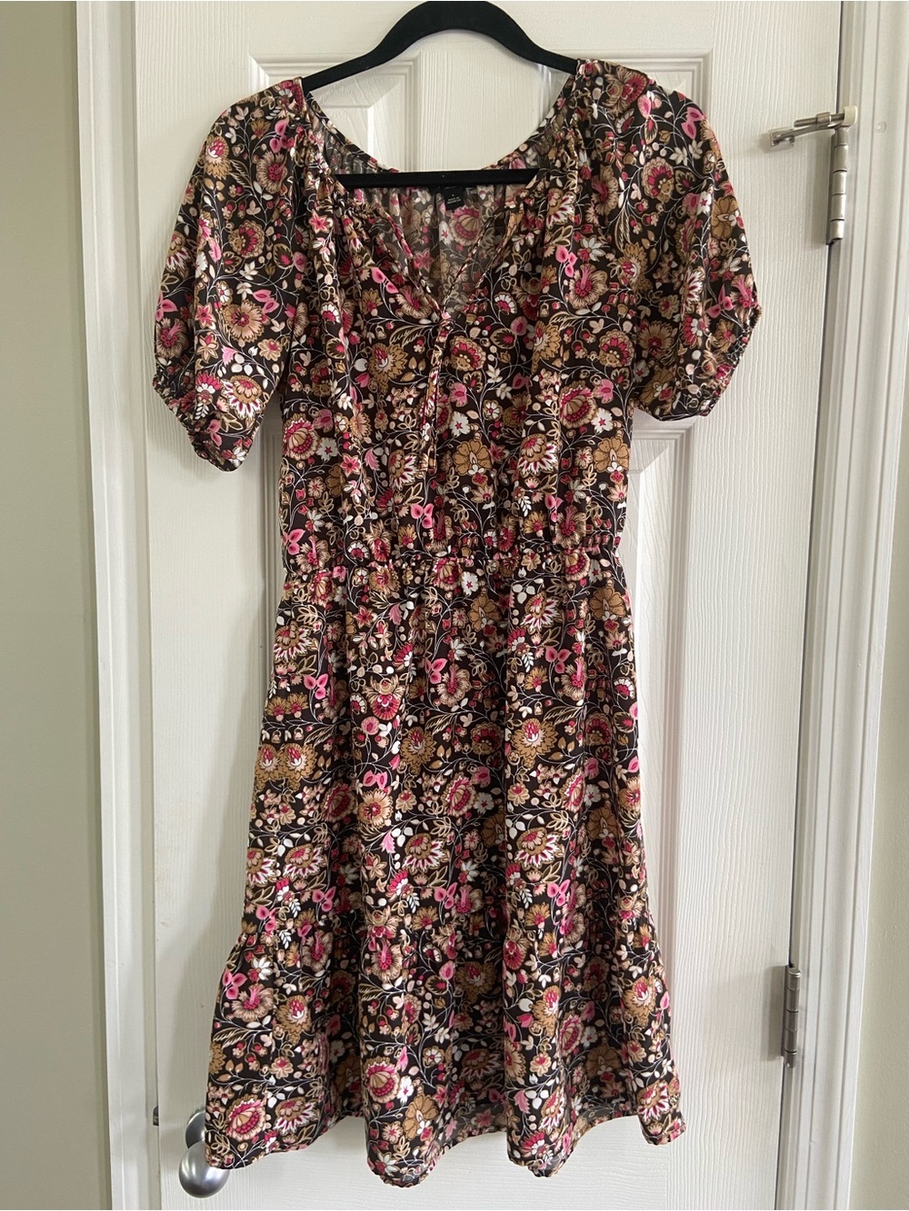 Ann Taylor Brown Floral Puff-Sleeve Midi Dress with Pink and Tan Accents